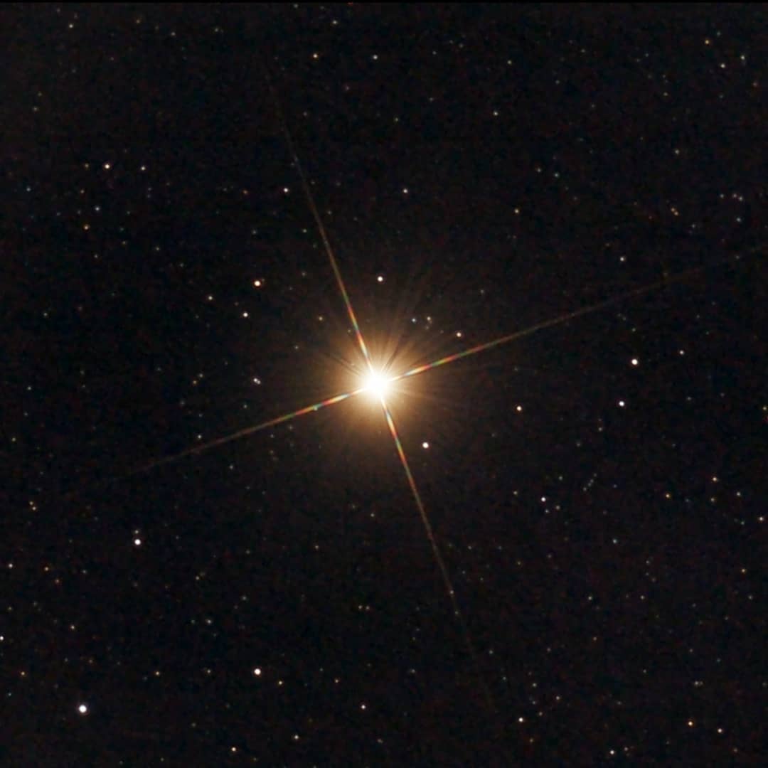 betelgeuse star through telescope
